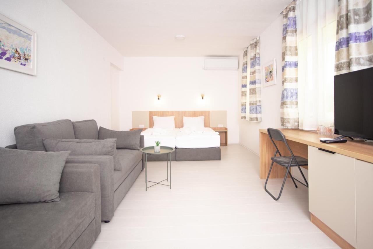 Nacional Motel เทรบินเย ภายนอก รูปภาพ